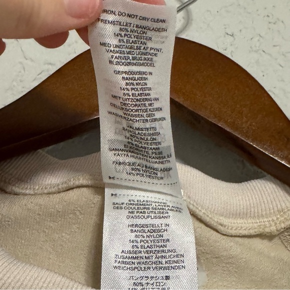 Women's Gymshark Cream Long Sleeve Cropped Workout Top - Picture 9 of 9